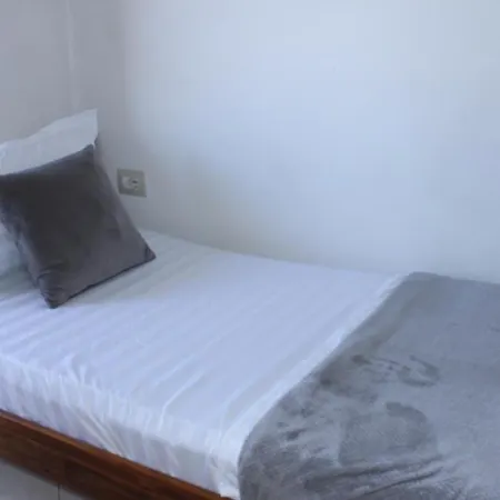 公寓 Deni's Family In New Blvd