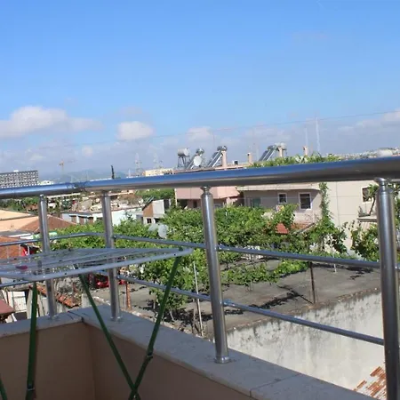 Deni's Family In New Blvd Apartmán