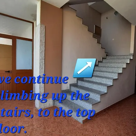 Deni's Family In New Blvd