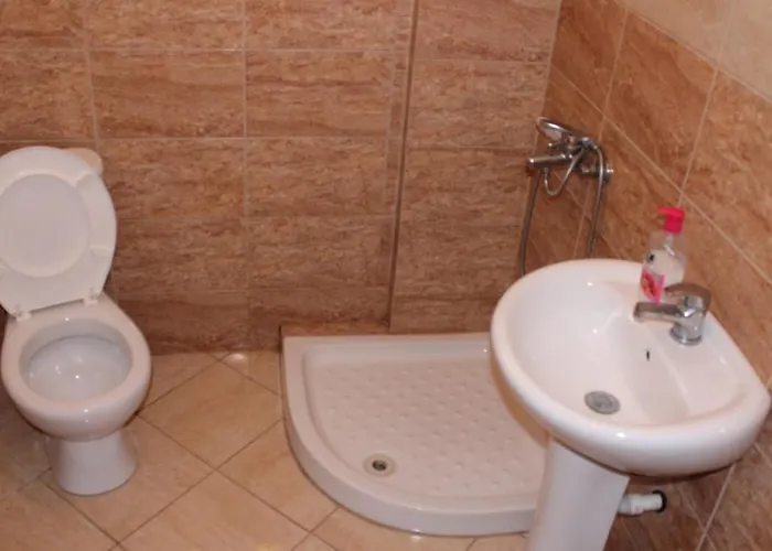 Deni's Family In New Blvd Appartement