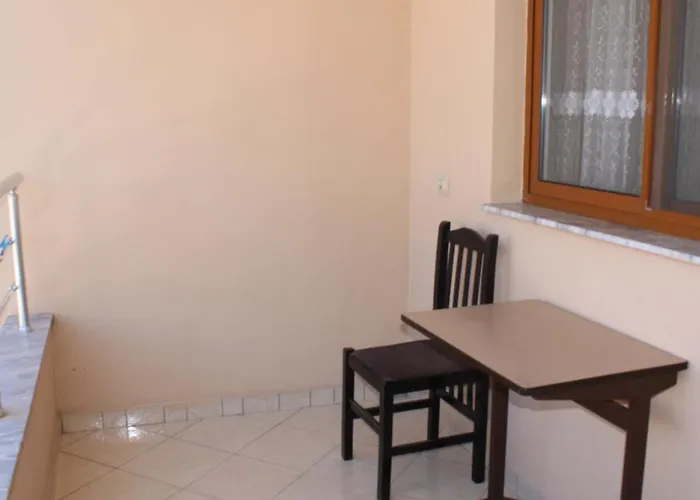 Deni's Family In New Blvd Appartement *