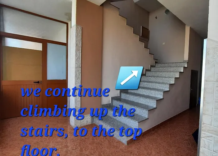 Deni's Family In New Blvd